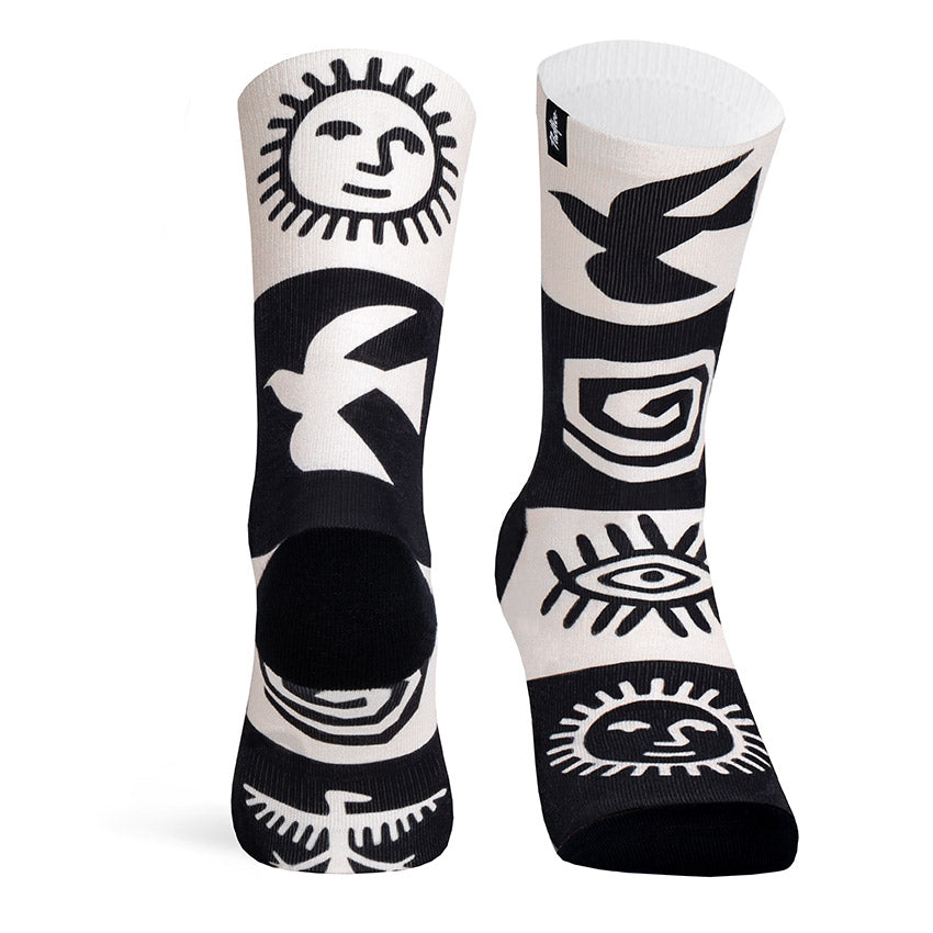 pacificandco-calcetines-socks-art-design-fashion-originales-regalo-ANCESTRAL-blanco-negro